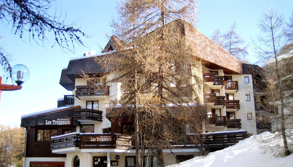 Hotel Les Trappeurs Les Orres Luaran gambar